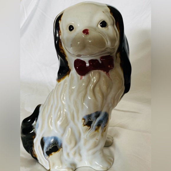 - Vintage Staffordshire Dog King Charles Collectible Red Bow Ribbon King S… - Picture 1 of 9